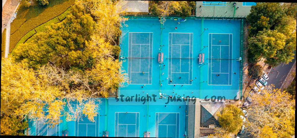 按批次归档的产品手册与固件包沿光轨排列的抽象公告图